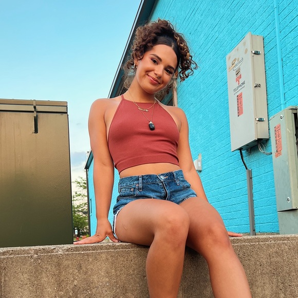 Meet your Posher, Desi - Picture 1 of 1